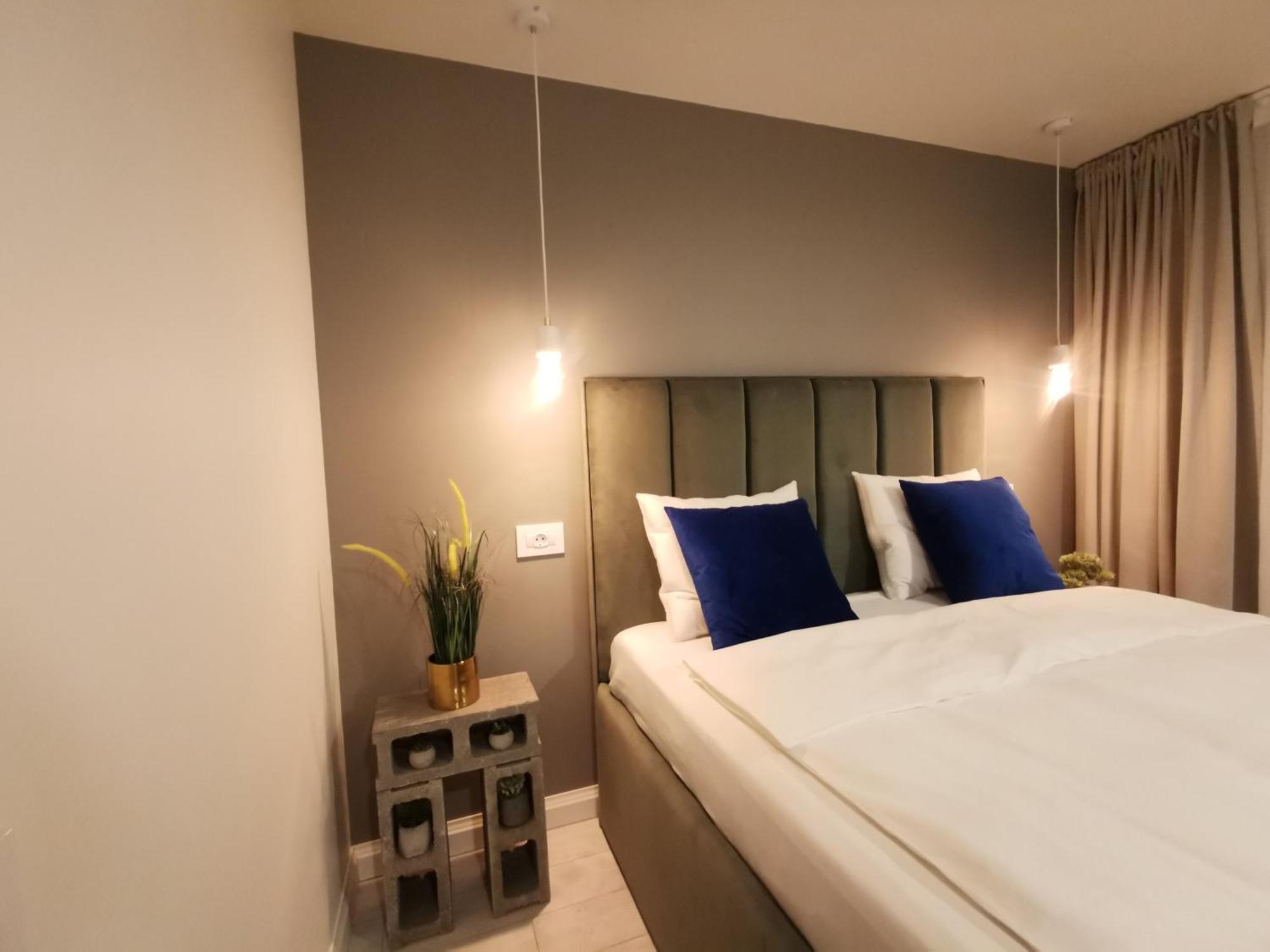 Noir Apartment Haţeg Zewnętrze zdjęcie
